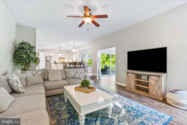 9009 SHADYBROOK DR, Frederick, MD 21701