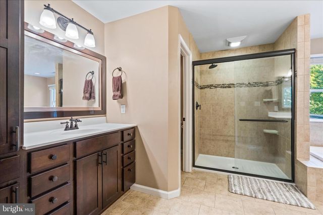 9009 SHADYBROOK DR, Frederick, MD 21701