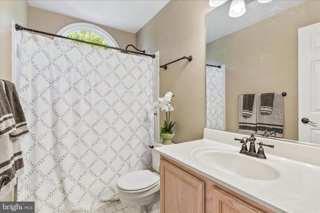 9009 SHADYBROOK DR, Frederick, MD 21701