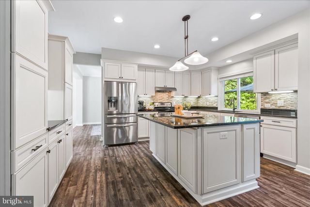 9009 SHADYBROOK DR, Frederick, MD 21701