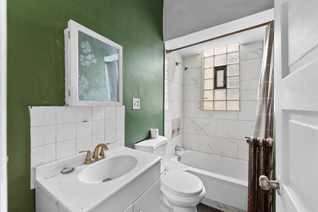 6124 S Sangamon Street, Chicago, IL 60621