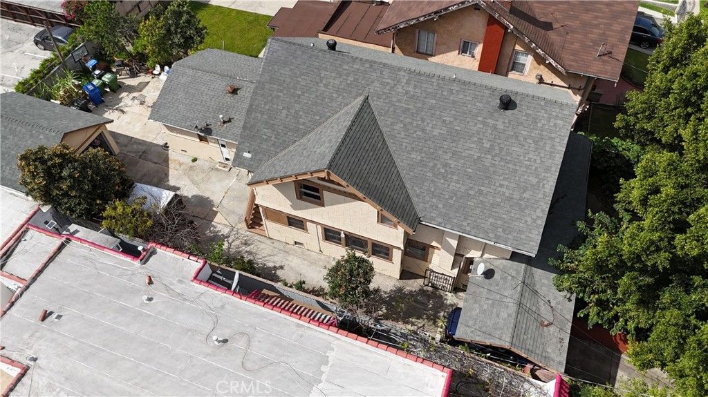 Image 19 of property listing at 2956 W 15th, Los Angeles, CA 90006