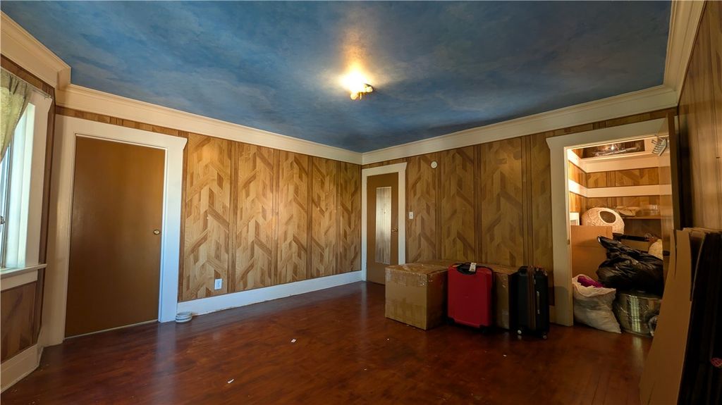 Image 27 of property listing at 2956 W 15th, Los Angeles, CA 90006