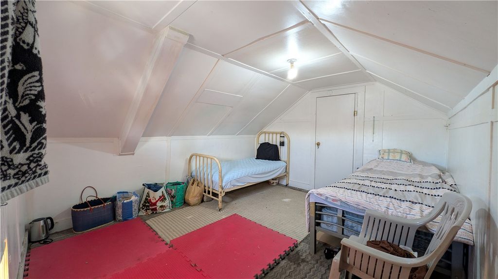 Image 34 of property listing at 2956 W 15th, Los Angeles, CA 90006