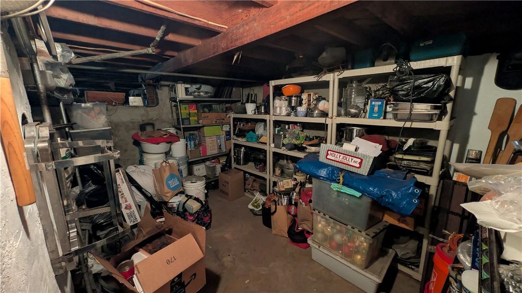 Image 53 of property listing at 2956 W 15th, Los Angeles, CA 90006