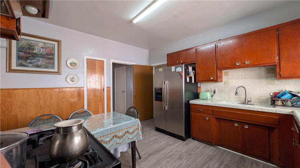 Image 56 of property listing at 2956 W 15th, Los Angeles, CA 90006