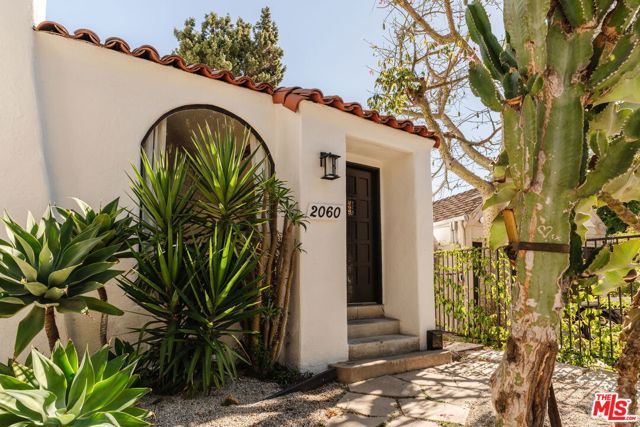 2060 High Tower Drive, Los Angeles, CA 90068
