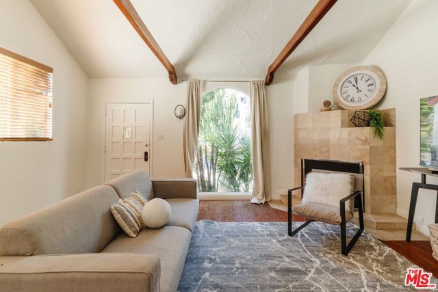 2060 High Tower Drive, Los Angeles, CA 90068