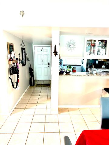 3650 Whitehall Drive 106, West Palm Beach, FL 33401