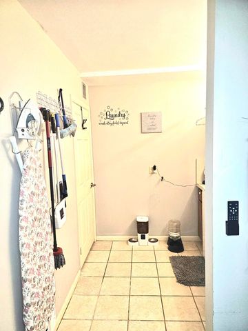 3650 Whitehall Drive 106, West Palm Beach, FL 33401