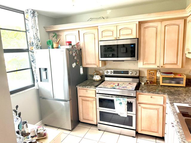 3650 Whitehall Drive 106, West Palm Beach, FL 33401