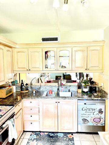 3650 Whitehall Drive 106, West Palm Beach, FL 33401