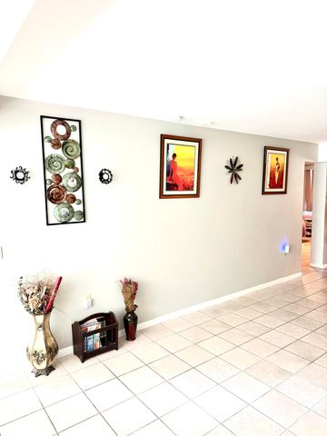 3650 Whitehall Drive 106, West Palm Beach, FL 33401