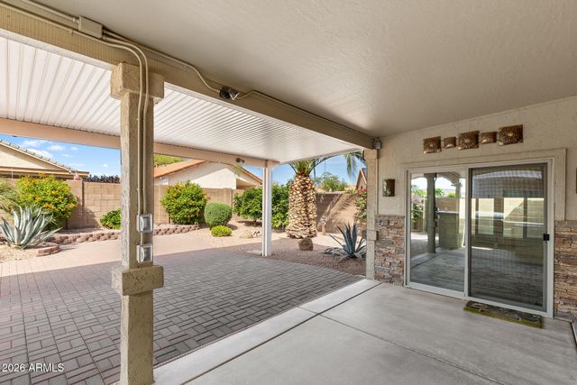 18064 W BUENA VISTA Drive, Surprise, AZ 85374