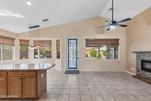 18064 W BUENA VISTA Drive, Surprise, AZ 85374