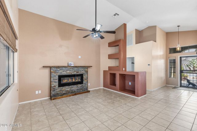 18064 W BUENA VISTA Drive, Surprise, AZ 85374