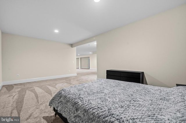 11865 BOSCOBEL CT, Herndon, VA 20170