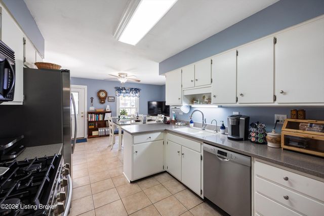 3501 Warner Ave, Louisville, KY 40207