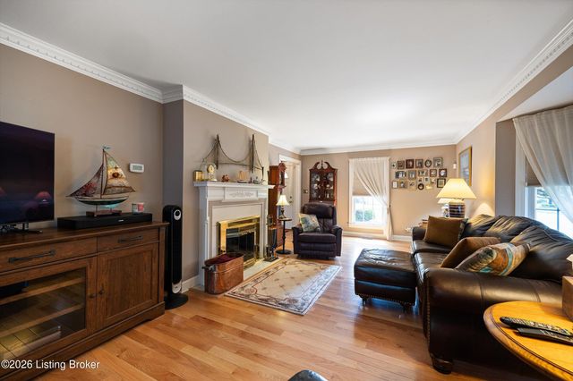 3501 Warner Ave, Louisville, KY 40207