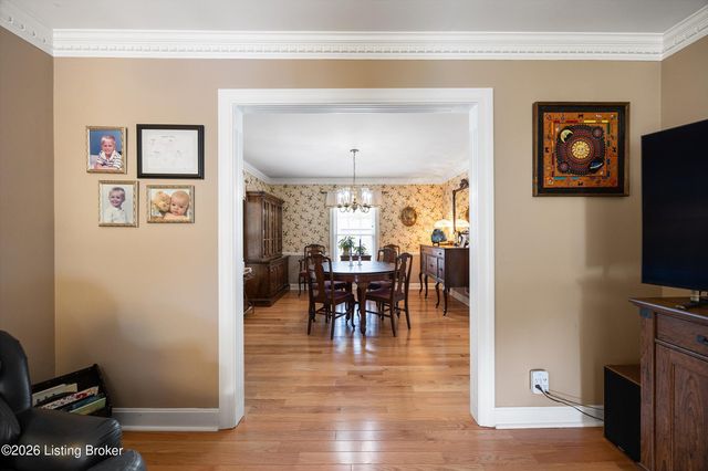 3501 Warner Ave, Louisville, KY 40207