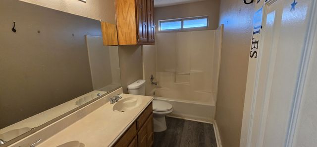 9214 Barton Creek Drive, Rowlett, TX 75089