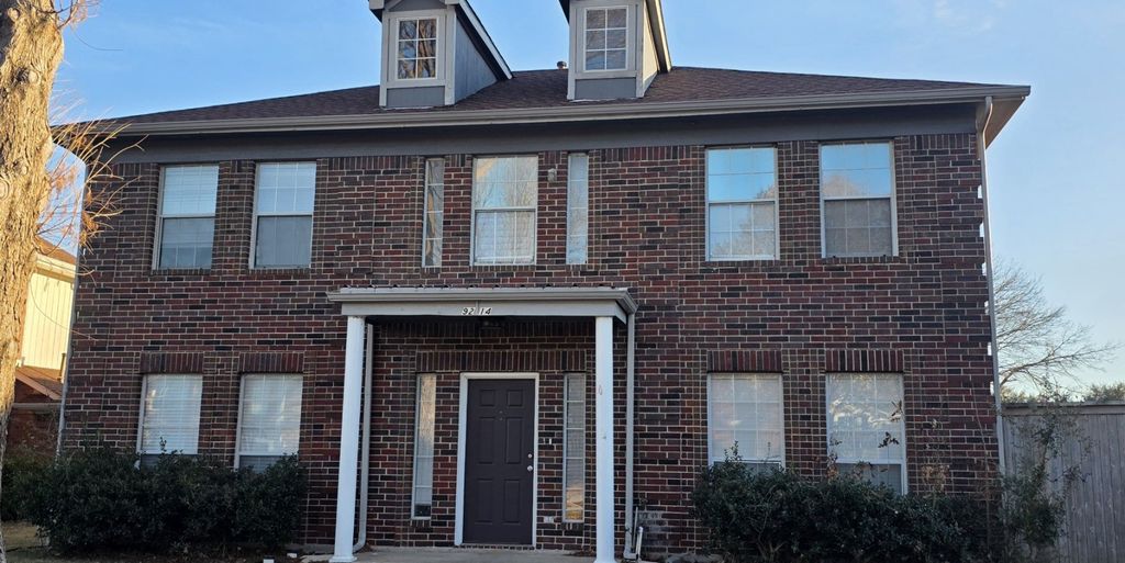 9214 Barton Creek Drive, Rowlett, TX 75089