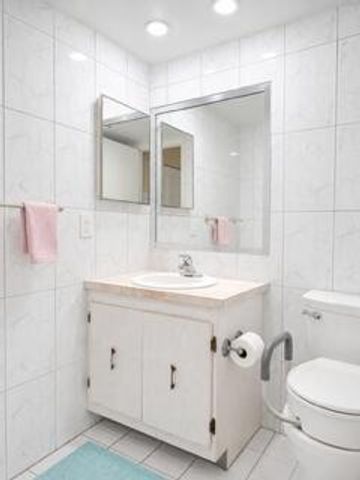 175 Flanders D, Delray Beach, FL 33484