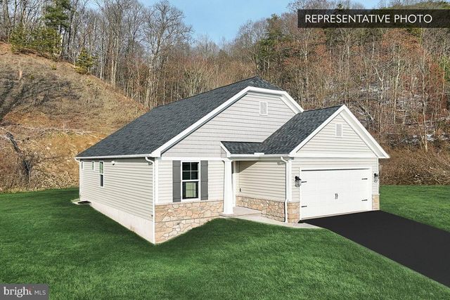 SUGAR MAPLE PLAN AT HILLS AT VALLEY VIEW, Spring Grove, PA 17362