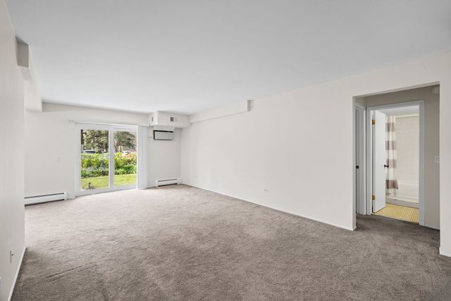 2315 E Olive Street 1G, Arlington Heights, IL 60004