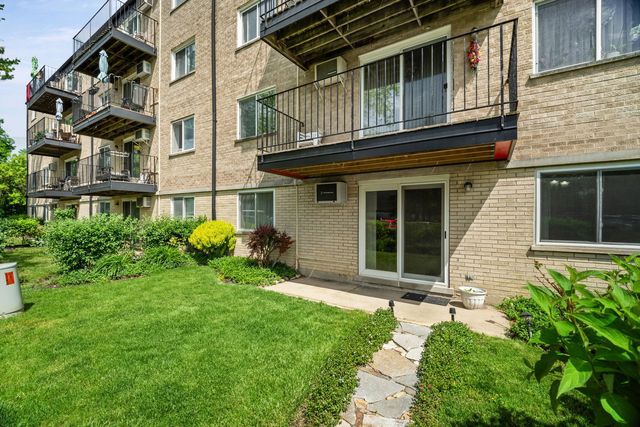 2315 E Olive Street 1G, Arlington Heights, IL 60004