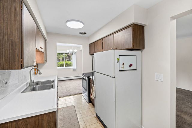 2315 E Olive Street 1G, Arlington Heights, IL 60004