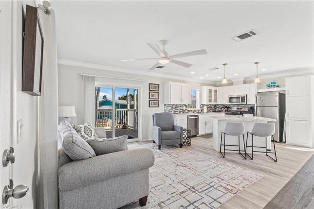 37 Ronald DR, Fort Myers, FL 33908