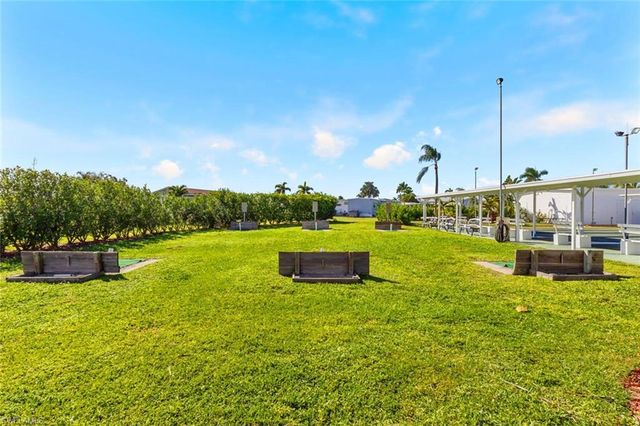 37 Ronald DR, Fort Myers, FL 33908