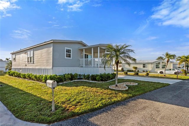 37 Ronald DR, Fort Myers, FL 33908
