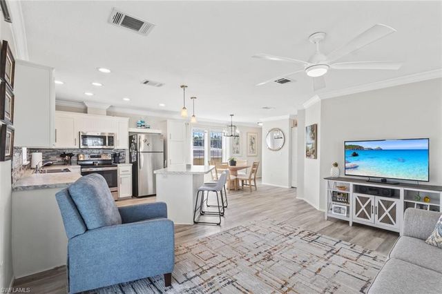 37 Ronald DR, Fort Myers, FL 33908