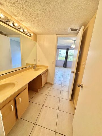 12165 Royal Palm Boulevard 3c, Coral Springs, FL 33065