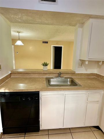 12165 Royal Palm Boulevard 3c, Coral Springs, FL 33065