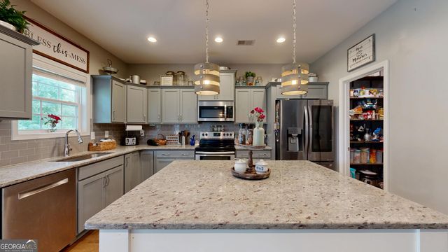 55 Bransford Lane, Ellerslie, GA 31807