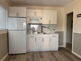 8985 SW 21st Ter N/a, Miami, FL 33165
