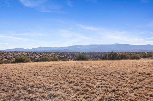 1 Corona Drive, Medanales, NM 87548