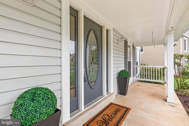 13109 ROUNDING RUN CIR, Herndon, VA 20171