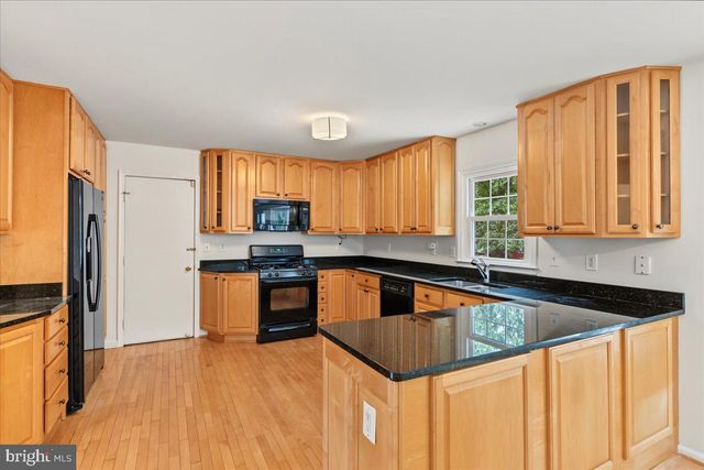 13109 ROUNDING RUN CIR, Herndon, VA 20171