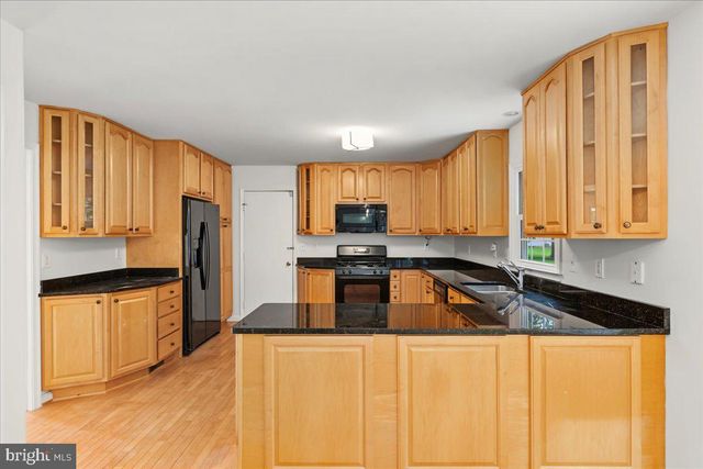 13109 ROUNDING RUN CIR, Herndon, VA 20171