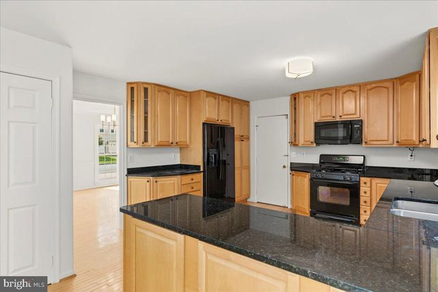 13109 ROUNDING RUN CIR, Herndon, VA 20171