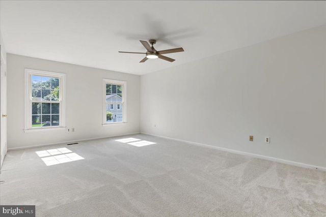 13109 ROUNDING RUN CIR, Herndon, VA 20171