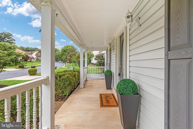 13109 ROUNDING RUN CIR, Herndon, VA 20171