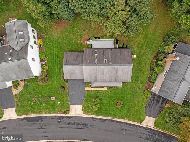 13109 ROUNDING RUN CIR, Herndon, VA 20171