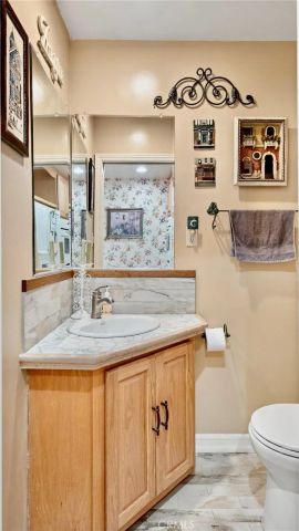 21310 Ladeene Avenue, Torrance, CA 90503