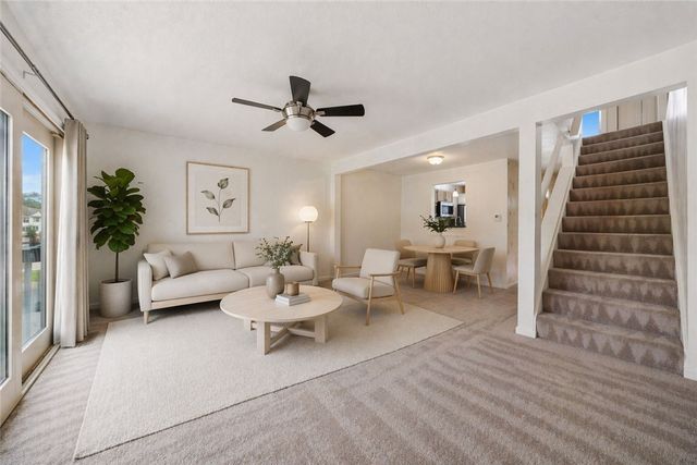 127 Parliament Place, Whitehall, PA 15236