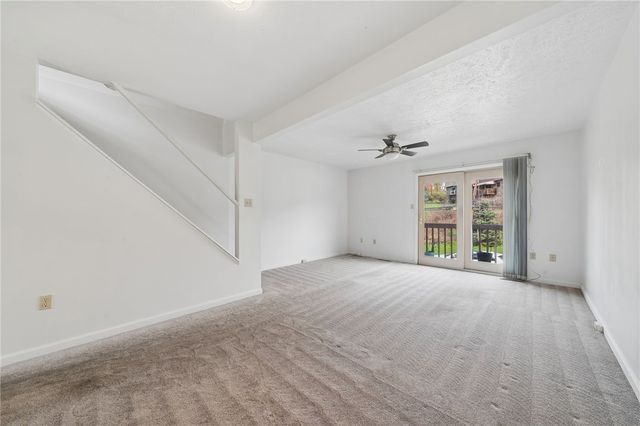 127 Parliament Place, Whitehall, PA 15236